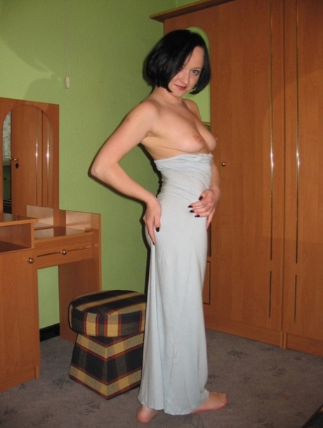 short hair blonde gilf art nude images