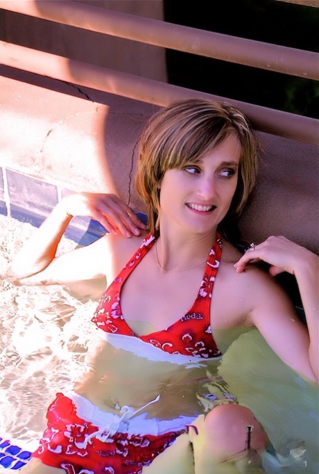 short hair pool free naked images