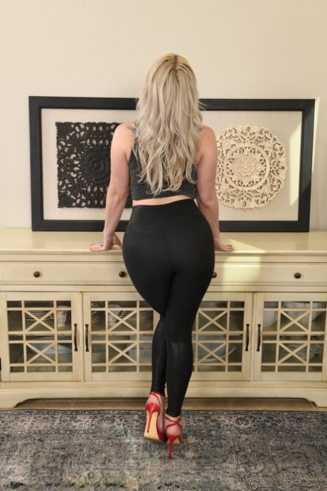 Sydney Paige art pornstar picture