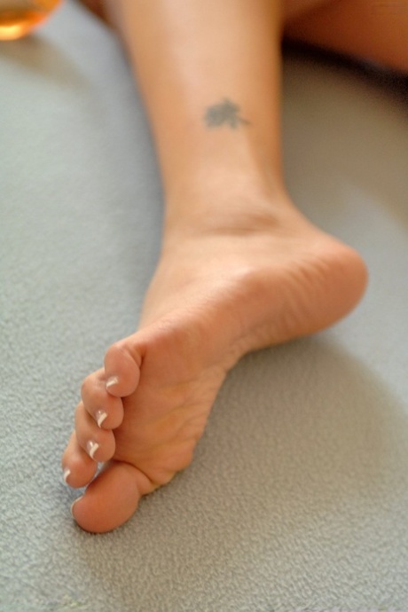 brunette foot fetish sexy xxx photo